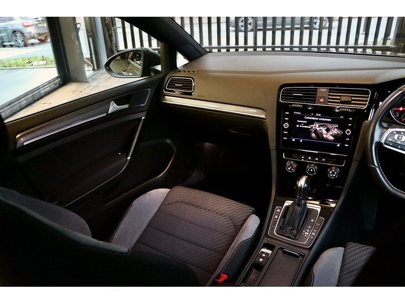 Used Volkswagen Golf 2019 for sale - 76682340: Photo 37