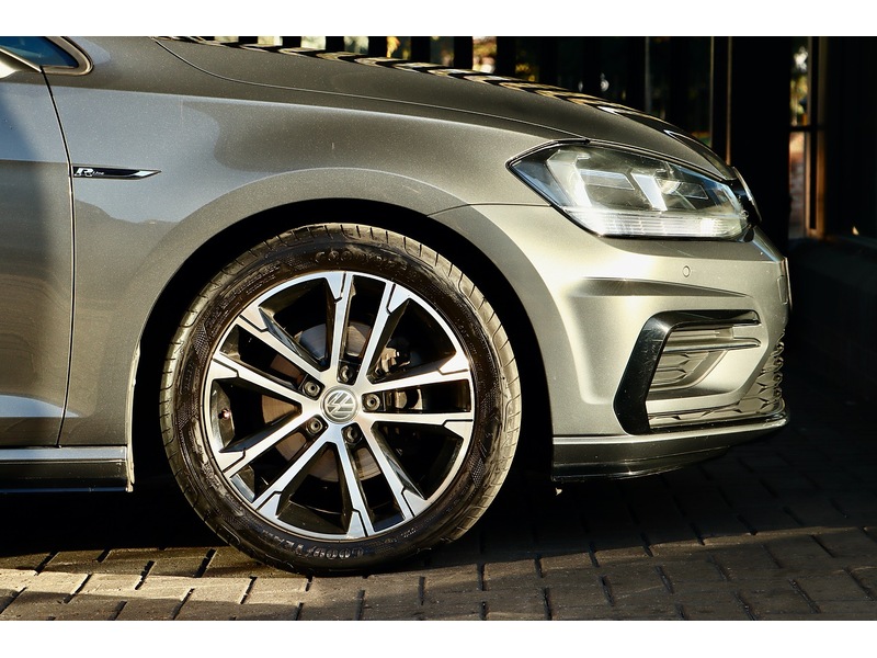 Used Volkswagen Golf 2019 for sale - 76682340: Photo 5