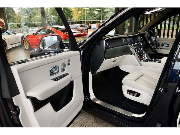 Used Rolls-Royce Cullinan 2019 for sale - 76340051: Photo 19