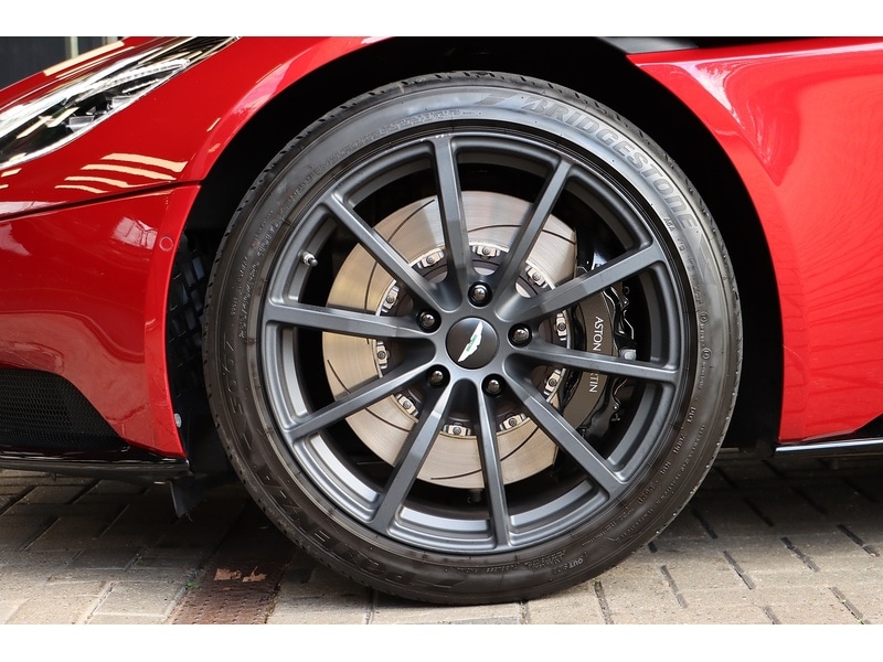 Used Aston Martin DB11 2021 for sale - 76618256: Photo 24