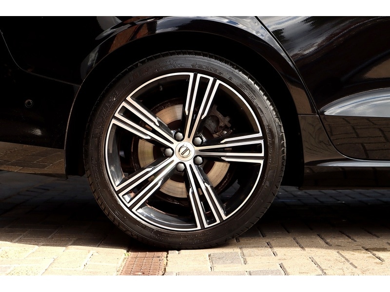 Used Volvo V60 2020 for sale - 76340067: Photo 6