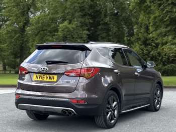 Used Hyundai Santa Fe 2015 for sale - 74953602: Photo