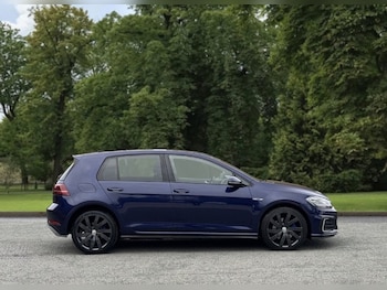 Used Volkswagen Golf 2017 for sale - 77890993: Photo