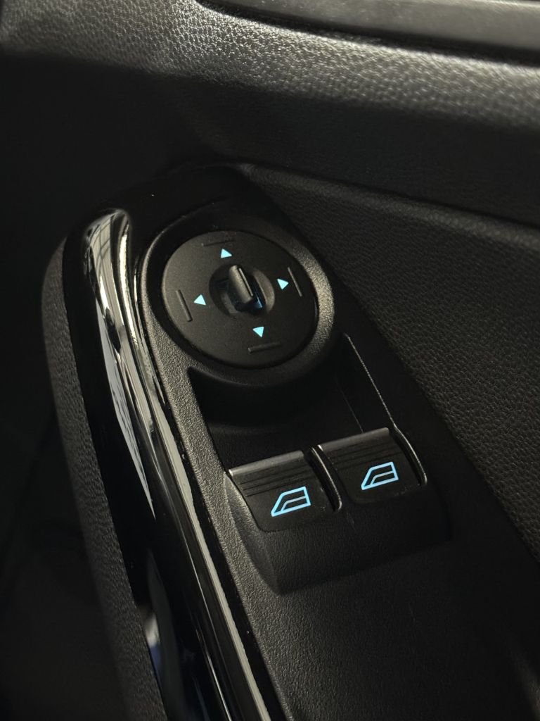 Used Ford Fiesta 2017 for sale - 76642421: Photo 13