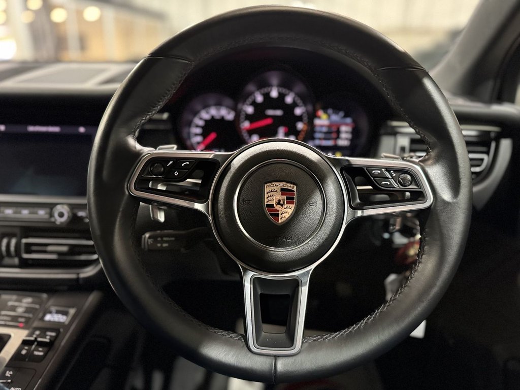 Used Porsche Macan 2019 for sale - 76686541: Photo 18