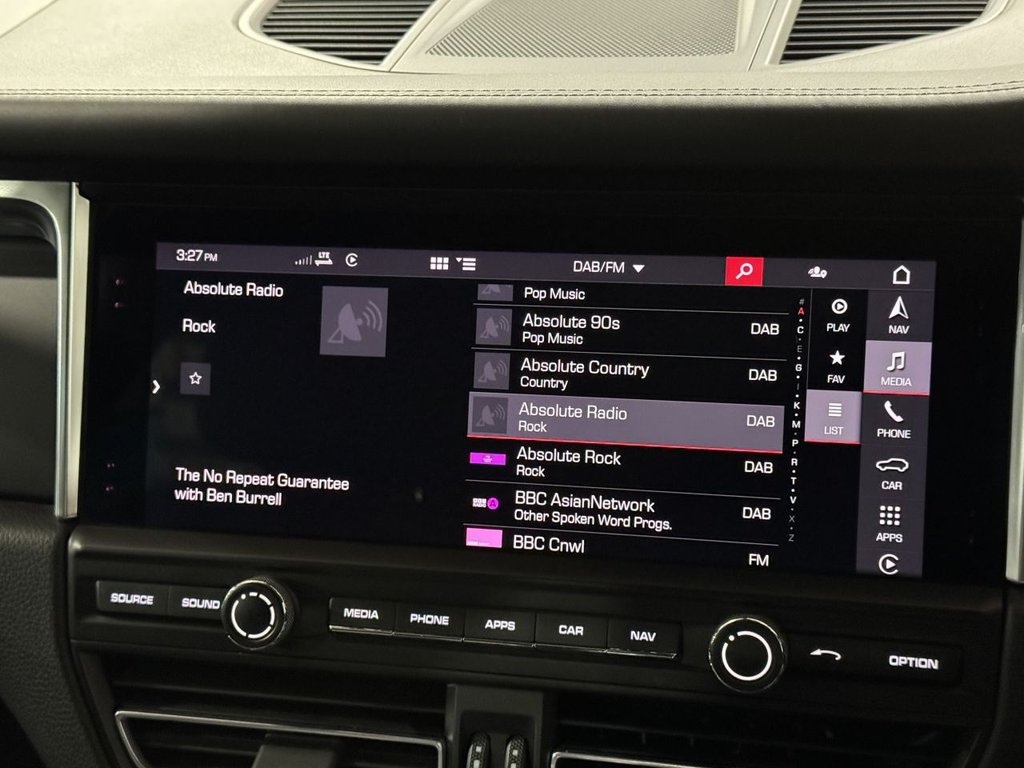 Used Porsche Macan 2019 for sale - 76686541: Photo 30