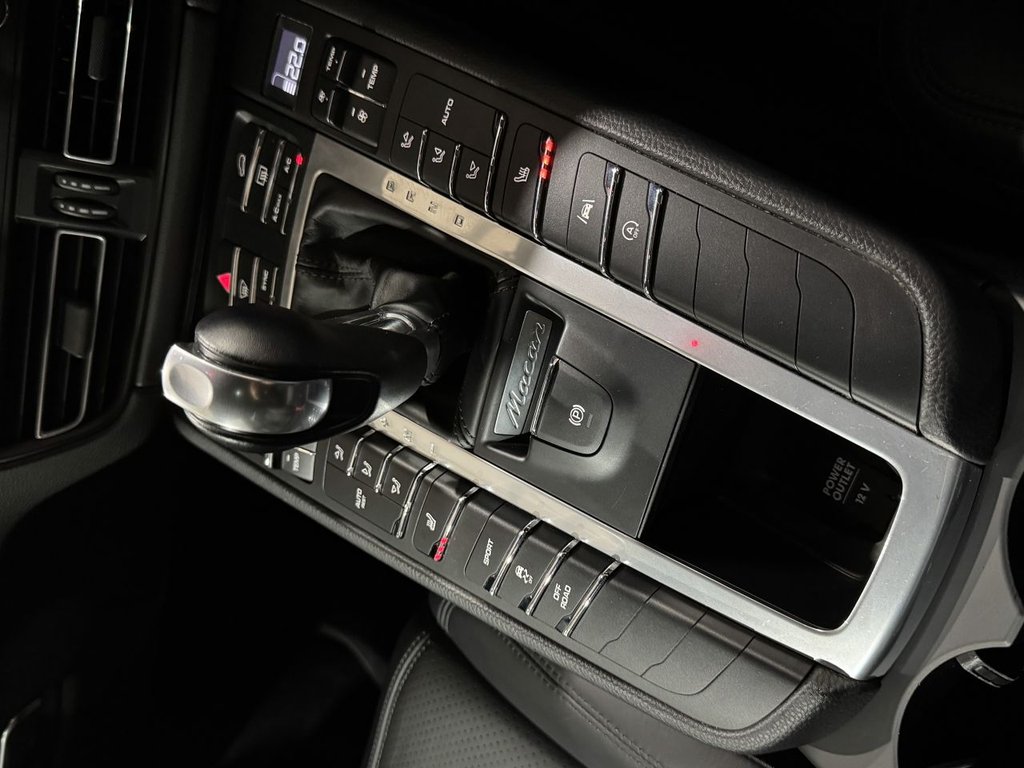 Used Porsche Macan 2019 for sale - 76686541: Photo 32
