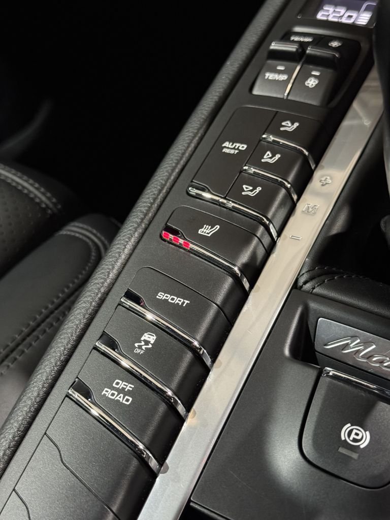 Used Porsche Macan 2019 for sale - 76686541: Photo 34