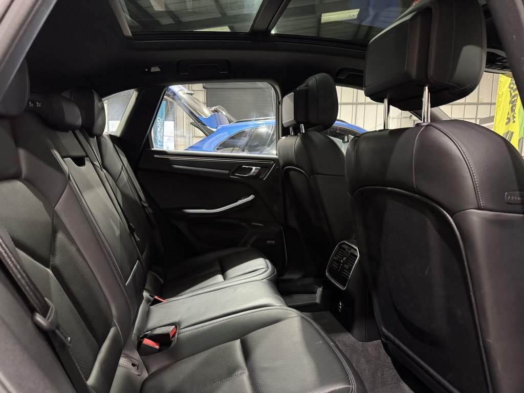 Used Porsche Macan 2019 for sale - 76686541: Photo 37
