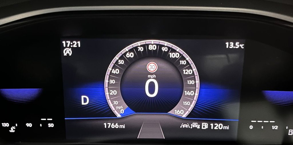 Used Volkswagen T-Roc 2025 for sale - 76304269: Photo 19