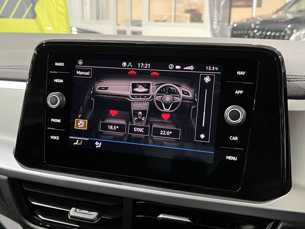 Used Volkswagen T-Roc 2025 for sale - 76304269: Photo 31