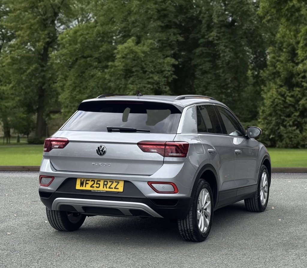 Used Volkswagen T-Roc 2025 for sale - 76304269: Photo 4