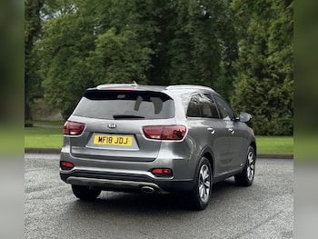 Used Kia Sorento 2018 for sale - 77172317: Photo