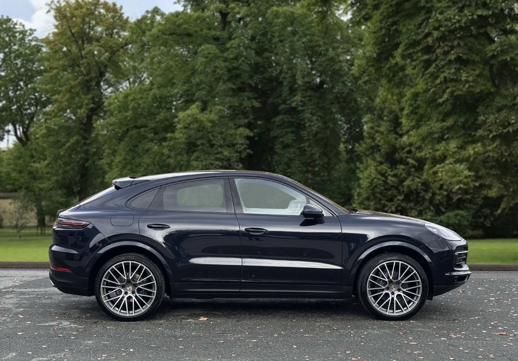 Used Porsche Cayenne 2022 for sale - 76570303: Photo 3