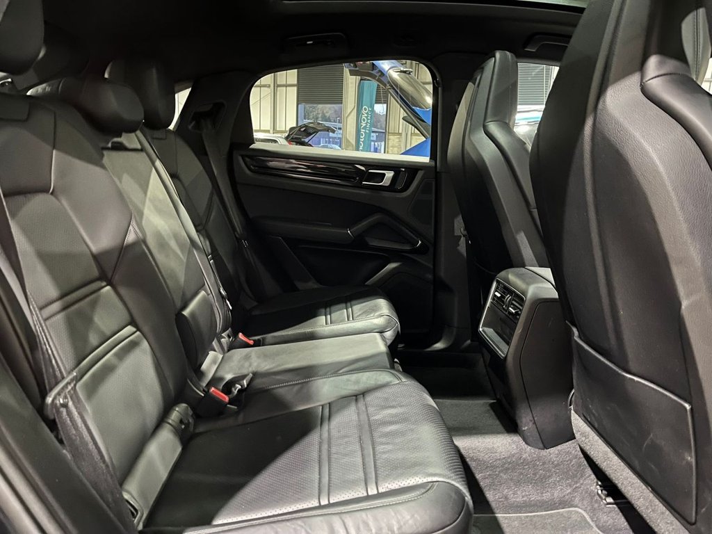 Used Porsche Cayenne 2022 for sale - 76570303: Photo 35