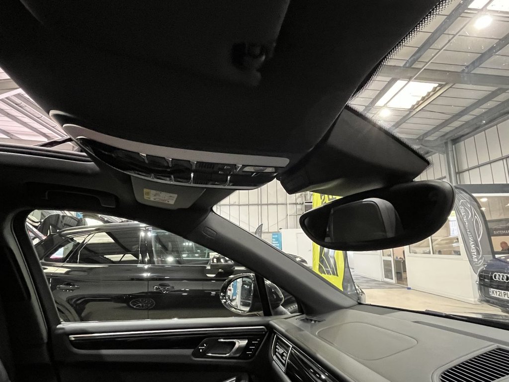 Used Porsche Macan 2016 for sale - 78082671: Photo 26