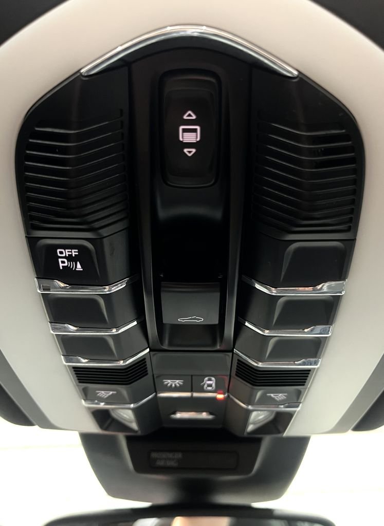 Used Porsche Macan 2016 for sale - 78082671: Photo 27