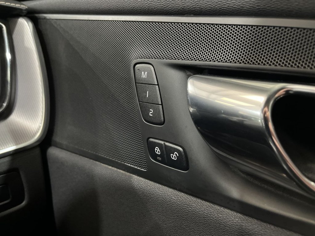 Used Volvo XC60 2019 for sale - 78030611: Photo 15