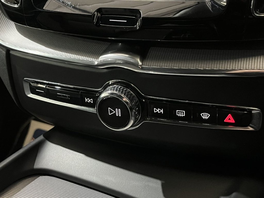 Used Volvo XC60 2019 for sale - 78030611: Photo 37