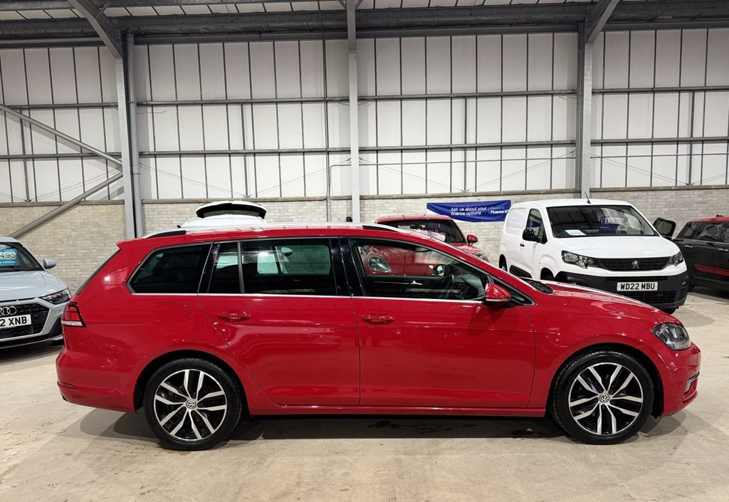 Used Volkswagen Golf 2019 for sale - 77313370: Photo 2