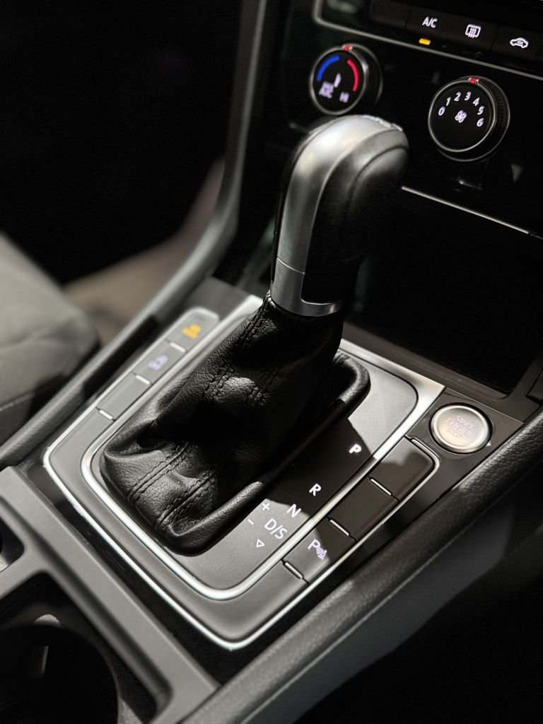 Used Volkswagen Golf 2019 for sale - 77313370: Photo 23