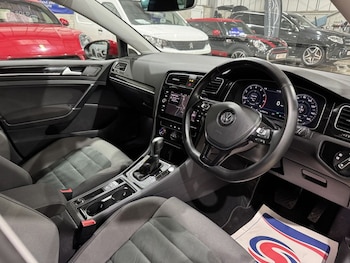 Used Volkswagen Golf 2019 for sale - 77313370: Photo