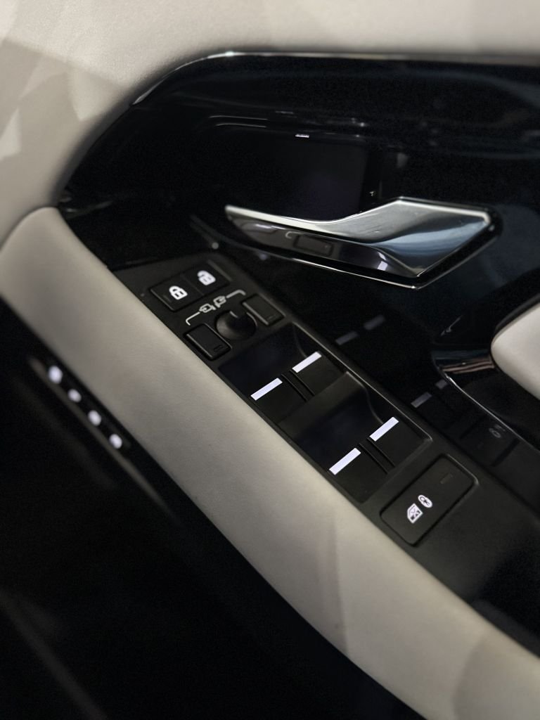 Used Land Rover Range Rover Evoque 2023 for sale - 76604552: Photo 18