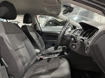 Used Volkswagen Golf 2017 for sale - 75986061: Photo