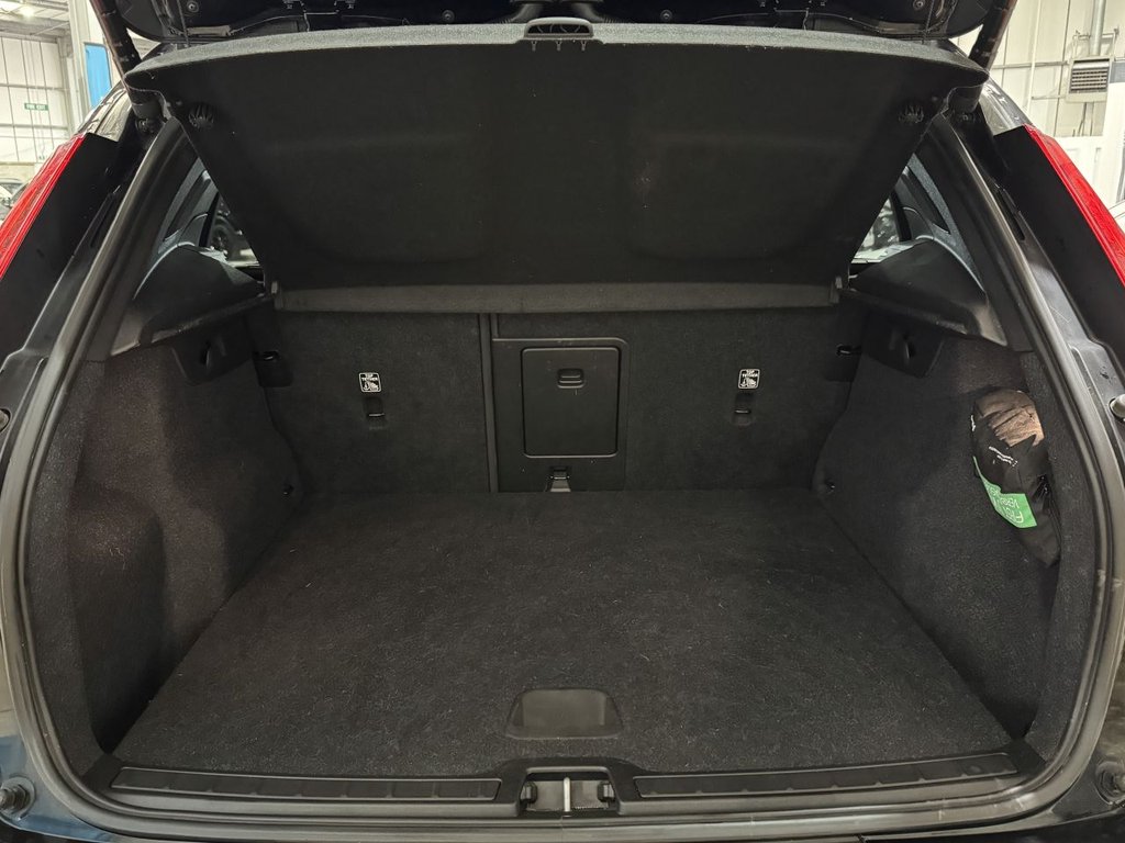 Used Volvo XC40 2022 for sale - 77413449: Photo 35