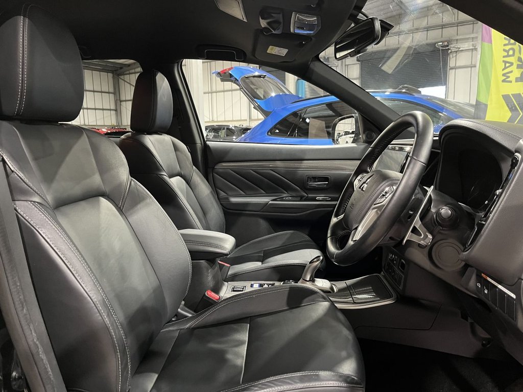 Used Mitsubishi Outlander 2018 for sale - 76605012: Photo 12