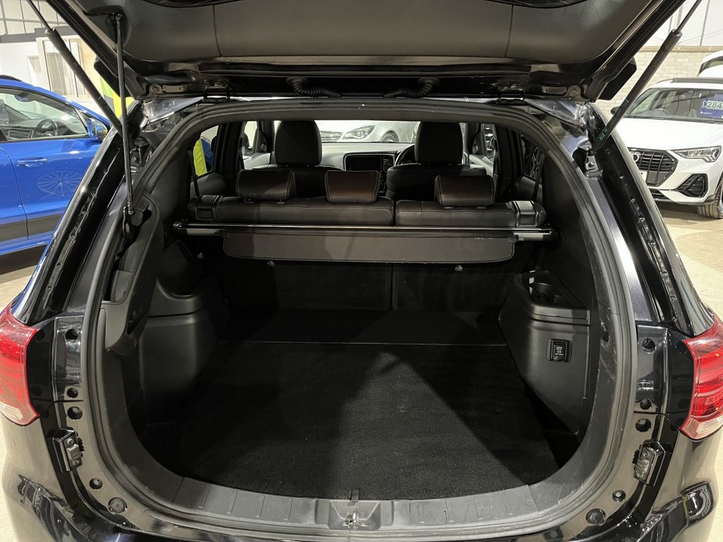 Used Mitsubishi Outlander 2018 for sale - 76605012: Photo 40