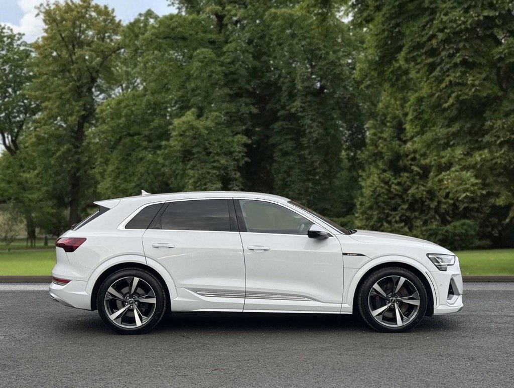 Used Audi e-tron S 2022 for sale - 77089304: Photo 3