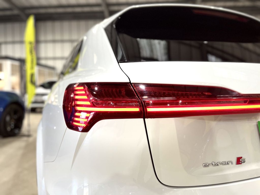 Used Audi e-tron S 2022 for sale - 77089304: Photo 9