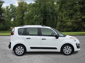Used Citroen C3 Picasso 2016 for sale - 79409009: Photo