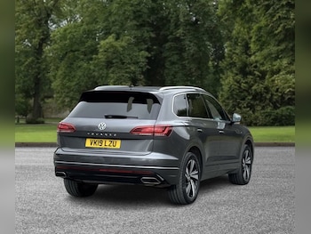 Used Volkswagen Touareg 2019 for sale - 78887785: Photo