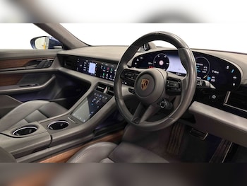 Used Porsche Taycan 2021 for sale - 78769037: Photo