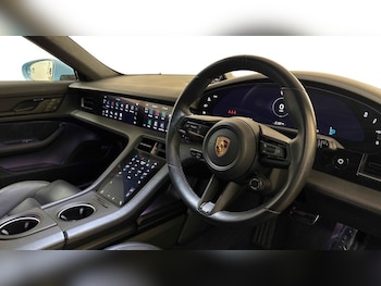 Used Porsche Taycan 2022 for sale - 77667445: Photo