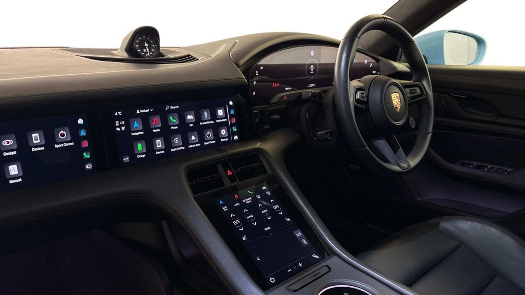 Used Porsche Taycan 2022 for sale - 77667445: Photo 5