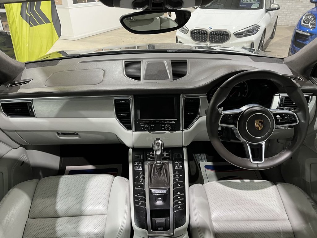 Used Porsche Macan 2016 for sale - 76496253: Photo 14