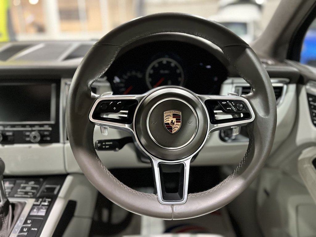 Used Porsche Macan 2016 for sale - 76496253: Photo 20