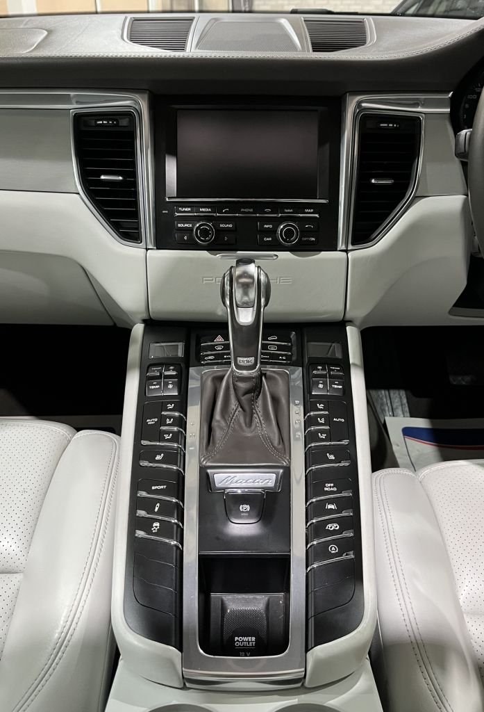 Used Porsche Macan 2016 for sale - 76496253: Photo 29