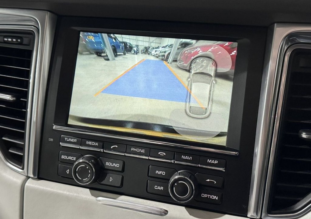 Used Porsche Macan 2016 for sale - 76496253: Photo 30