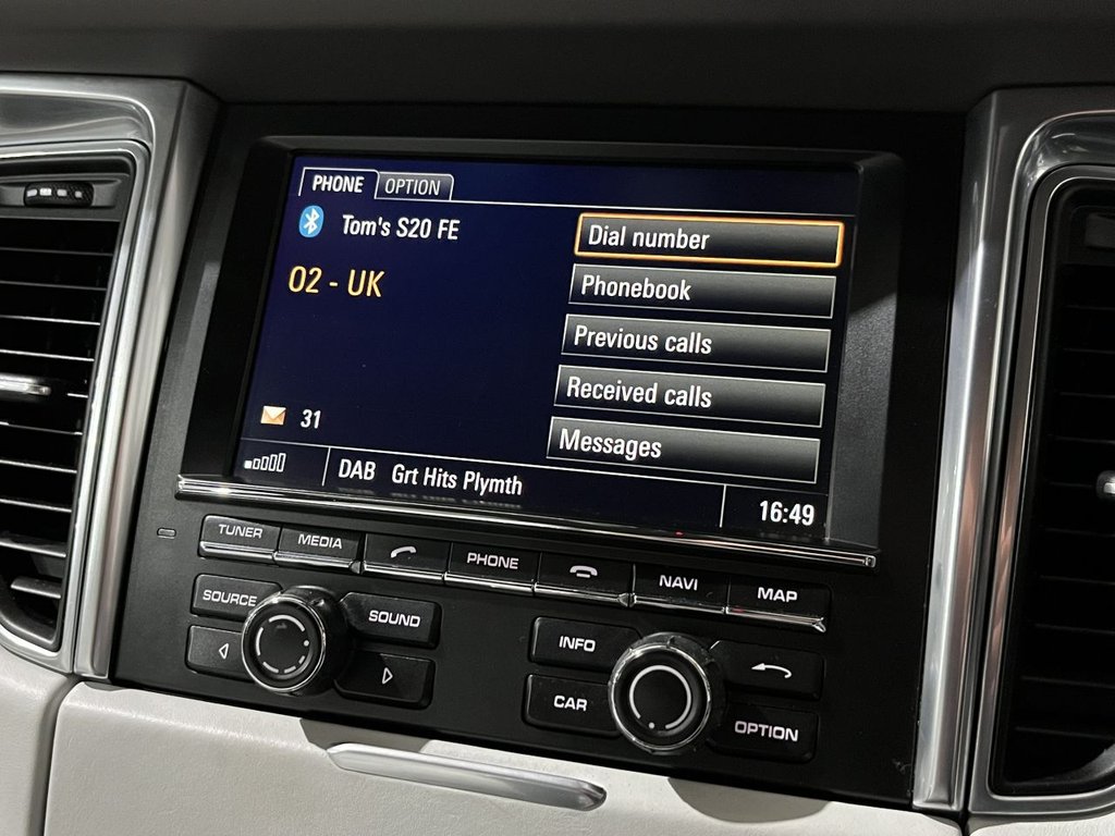 Used Porsche Macan 2016 for sale - 76496253: Photo 32