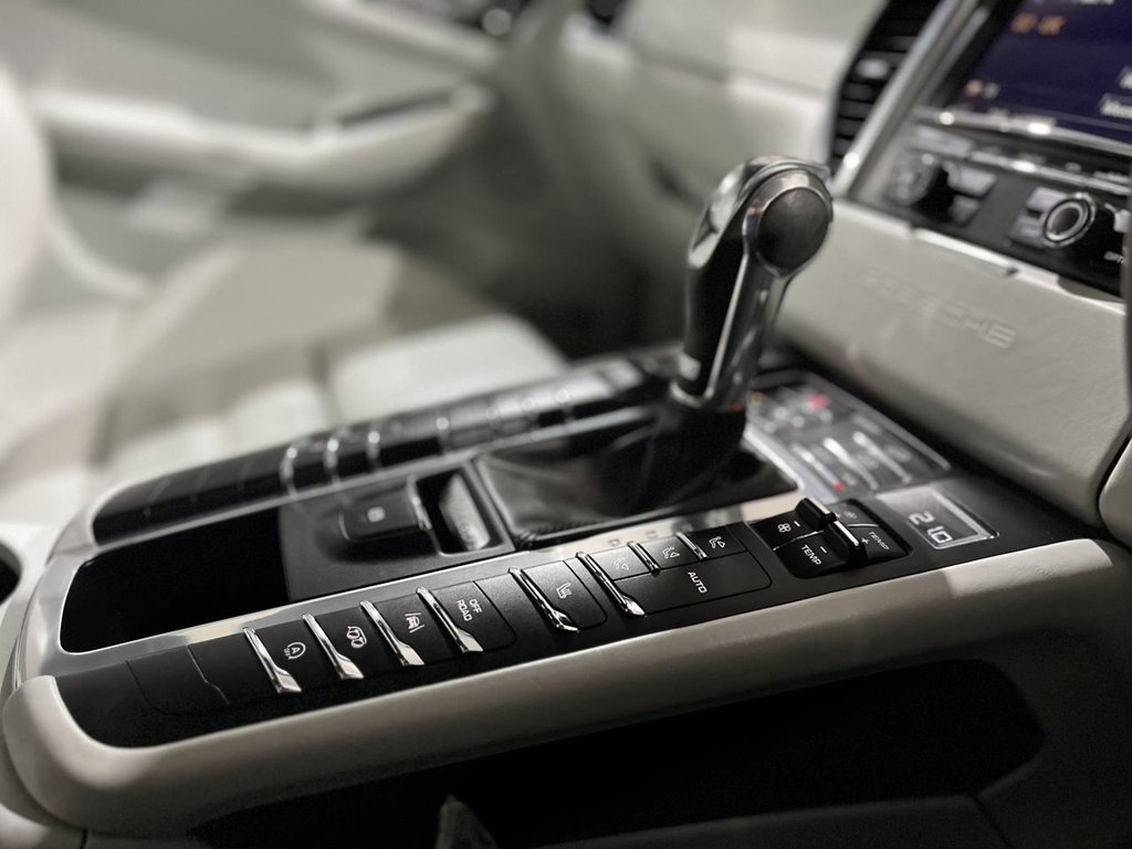 Used Porsche Macan 2016 for sale - 76496253: Photo 35