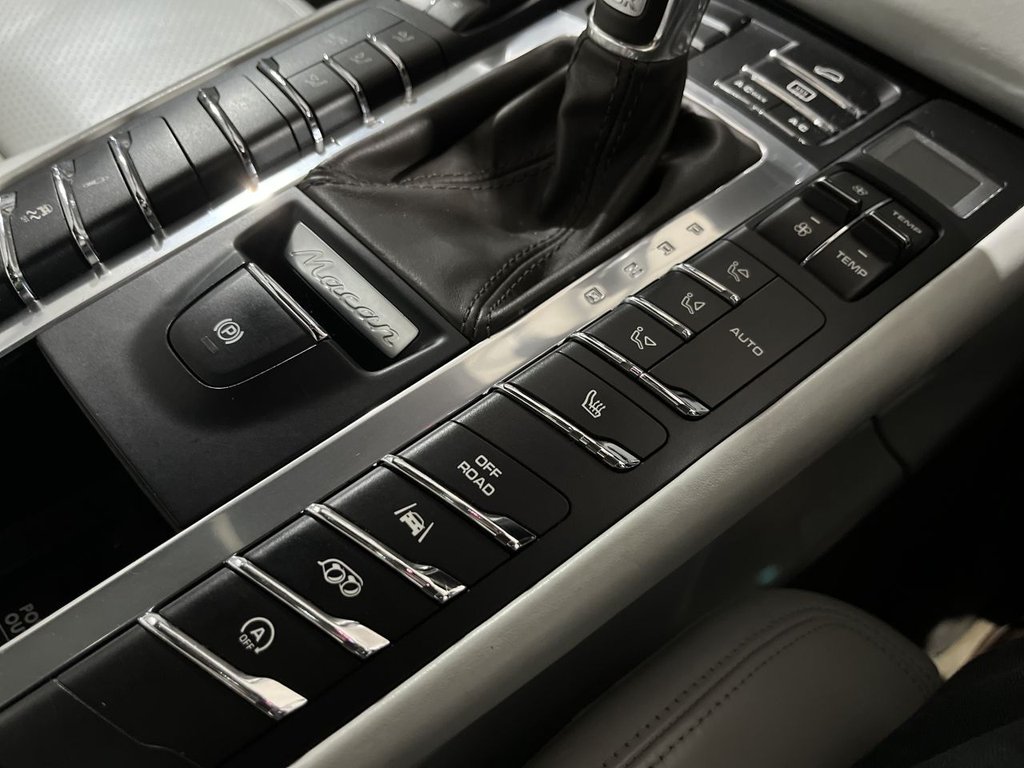 Used Porsche Macan 2016 for sale - 76496253: Photo 38