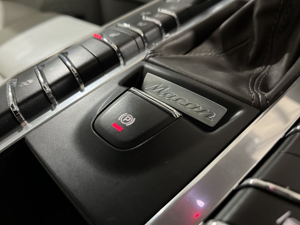 Used Porsche Macan 2016 for sale - 76496253: Photo 39