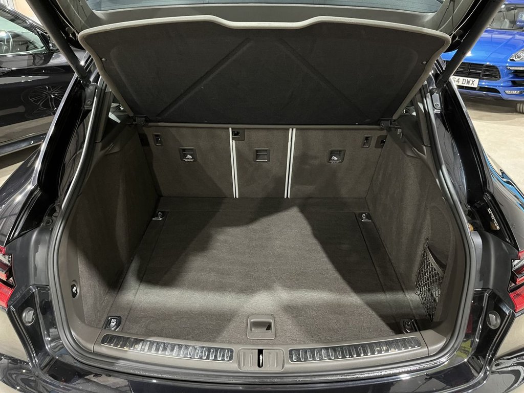 Used Porsche Macan 2016 for sale - 76496253: Photo 46