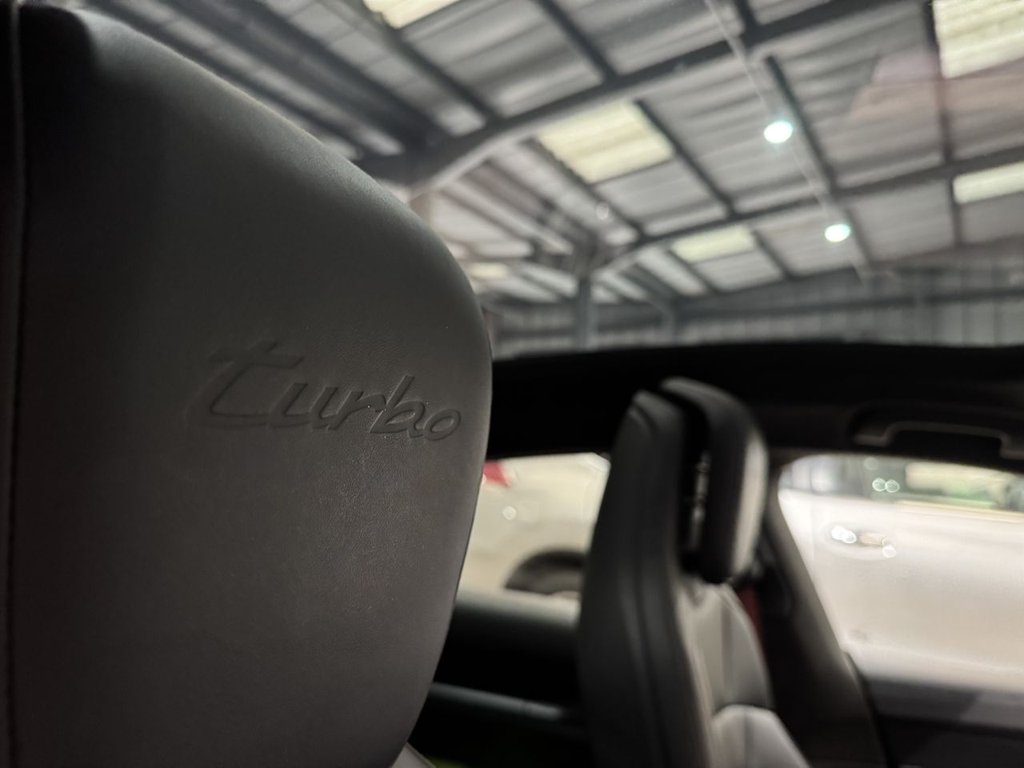 Used Porsche Taycan 2020 for sale - 76162981: Photo 11