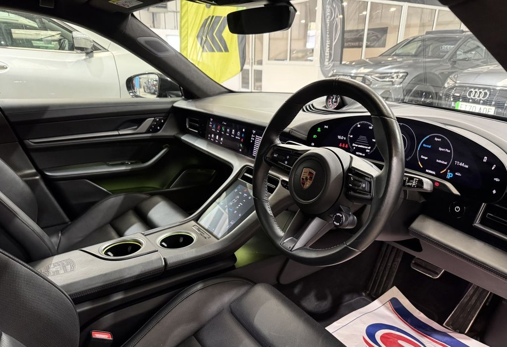 Used Porsche Taycan 2020 for sale - 76162981: Photo 9