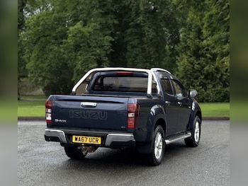 Used Isuzu D-Max 2017 for sale - 77765552: Photo